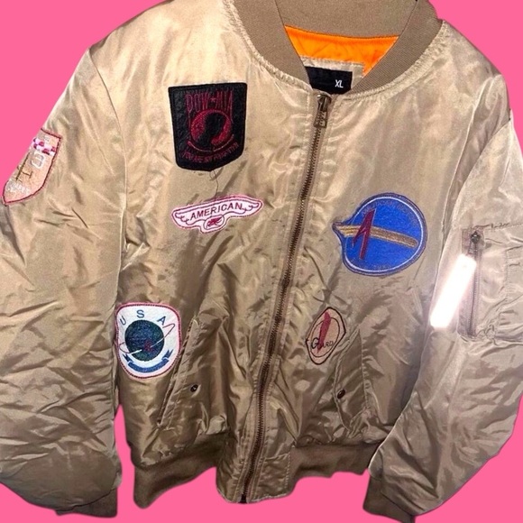 Unisex Jacket 🤍